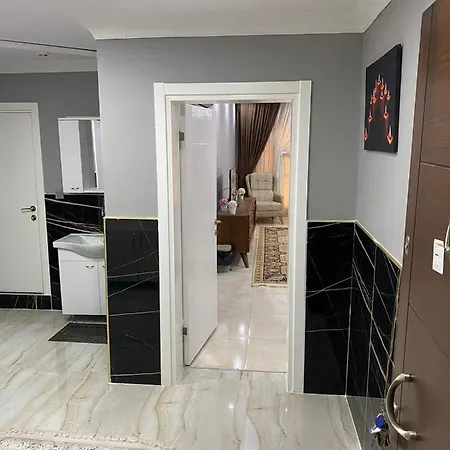 شقة مفروشة ثلاث غرف طابق الأول *